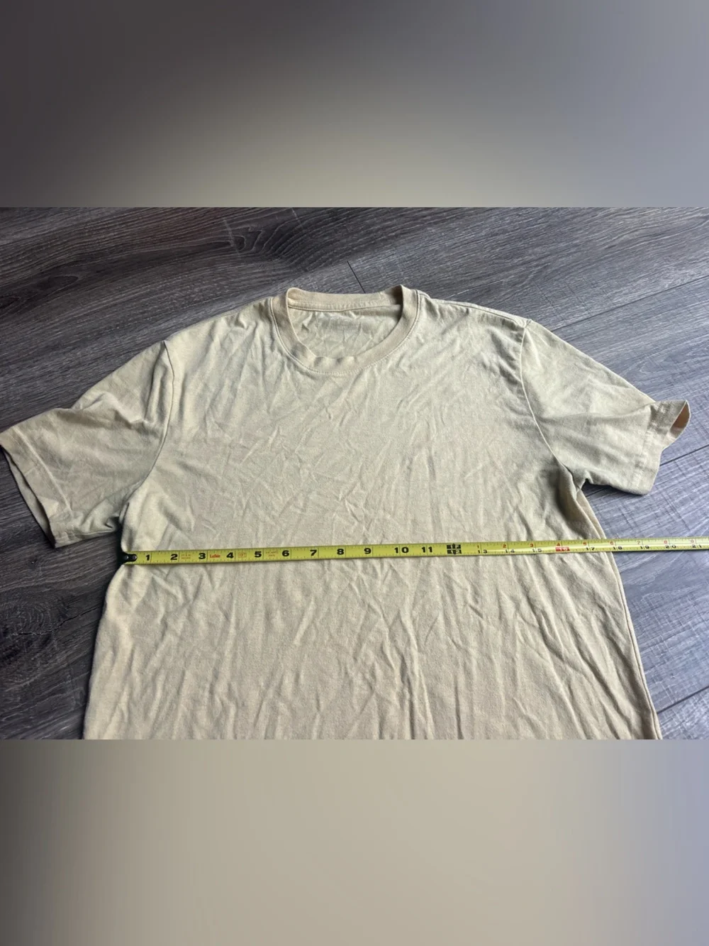 Banana Republic Light Yellow Crew Neck T-Shirt